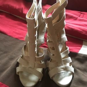 Shoe republic heels size 10